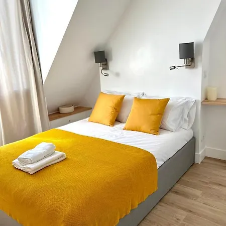 Apartmán Mynestparis 2-br In Center , Air Conditioner , Elevator